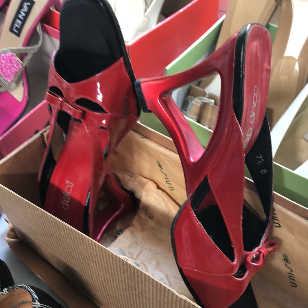 Women’s designer shoe bundle! size 8.5 - Picture 3 of 9